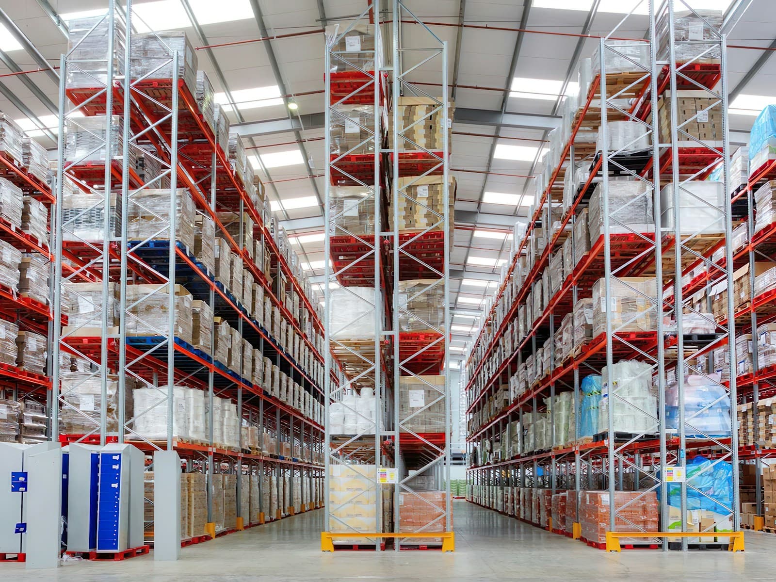 Selective pallet rack to AS 4084 standard installed in a Thai warehouse